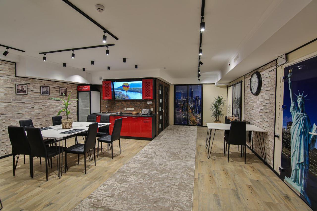 Battle Mile Hostel Черкассы Экстерьер фото