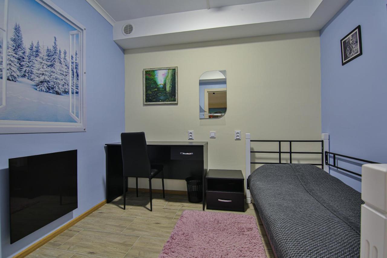 Battle Mile Hostel Черкассы Экстерьер фото