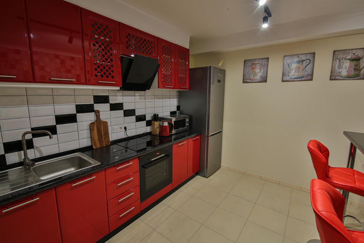 Battle Mile Hostel Черкассы Экстерьер фото