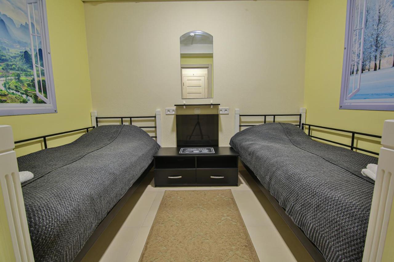Battle Mile Hostel Черкассы Экстерьер фото